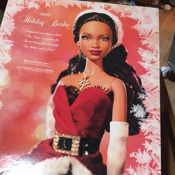 2007 Holiday Barbie African American  Collector doll NIB - Picture 5 of 8